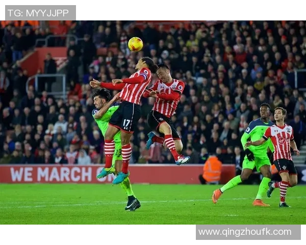 足球角球群的战术解析与实战技巧分享助你提升球队角球得分能力